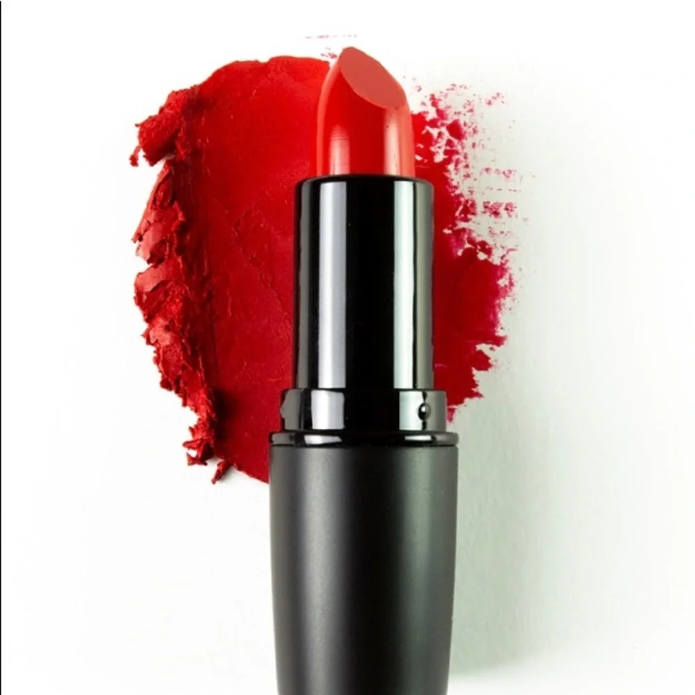 Fully Fire matte lipstick in color here to slay 💄💄💄